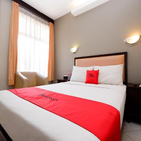 Reddoorz Plus @ Singosari Raya Semarang Esterno foto