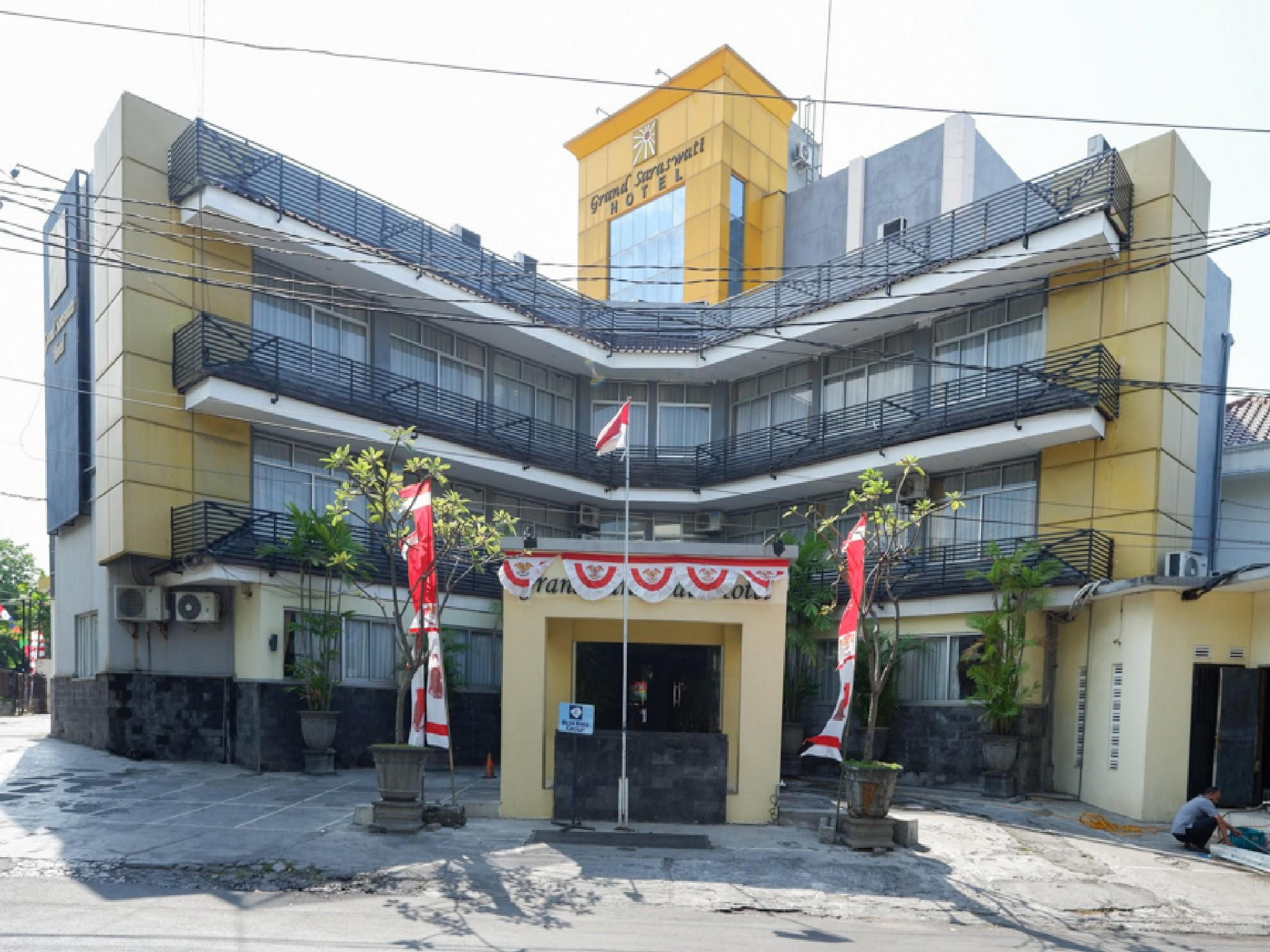 Reddoorz Plus @ Singosari Raya Semarang Esterno foto