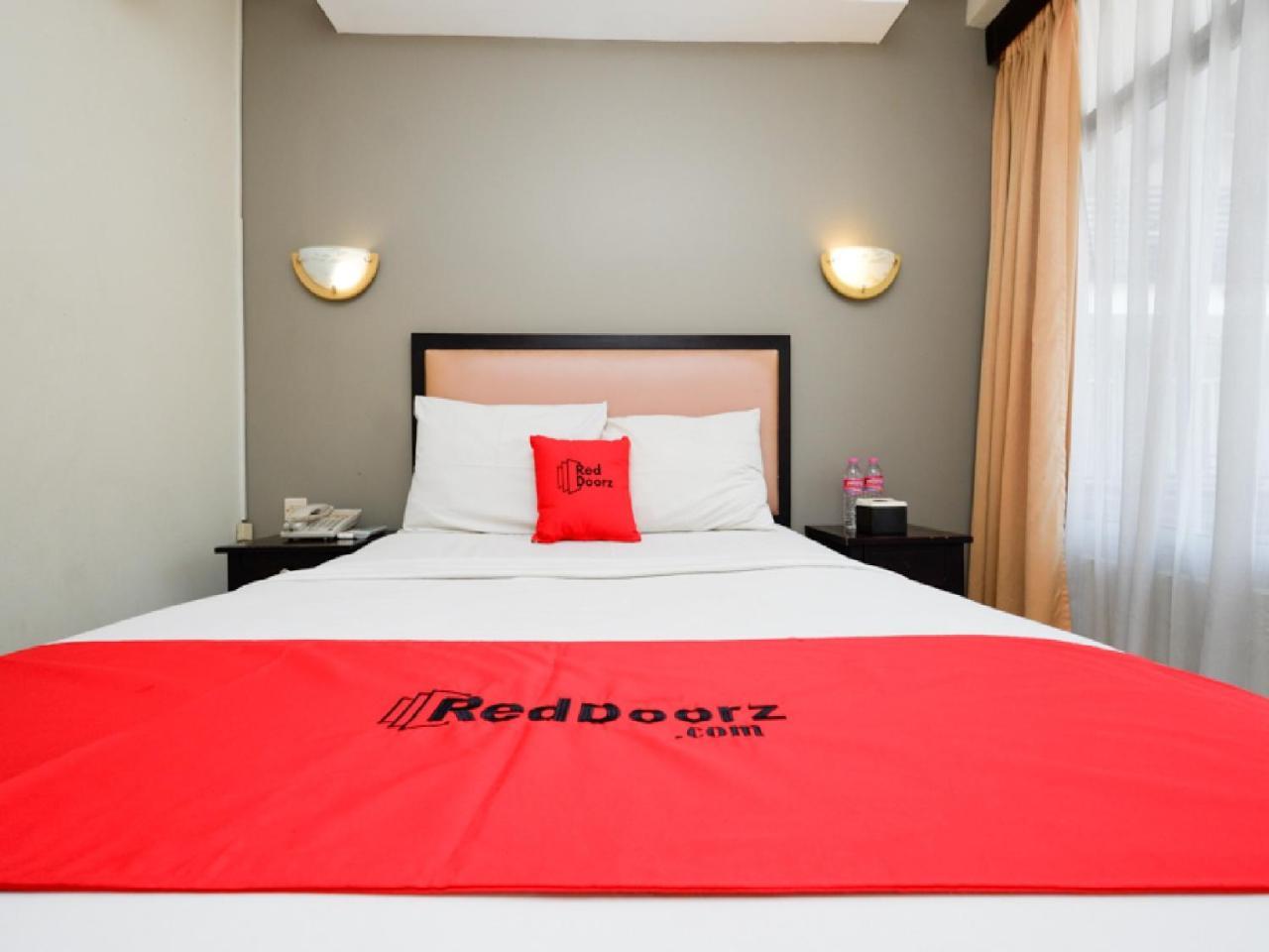 Reddoorz Plus @ Singosari Raya Semarang Esterno foto
