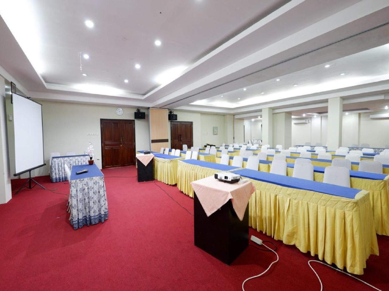 Reddoorz Plus @ Singosari Raya Semarang Esterno foto