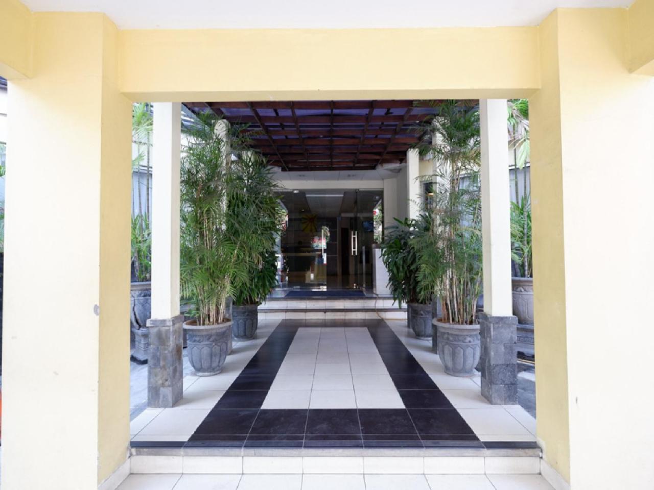 Reddoorz Plus @ Singosari Raya Semarang Esterno foto