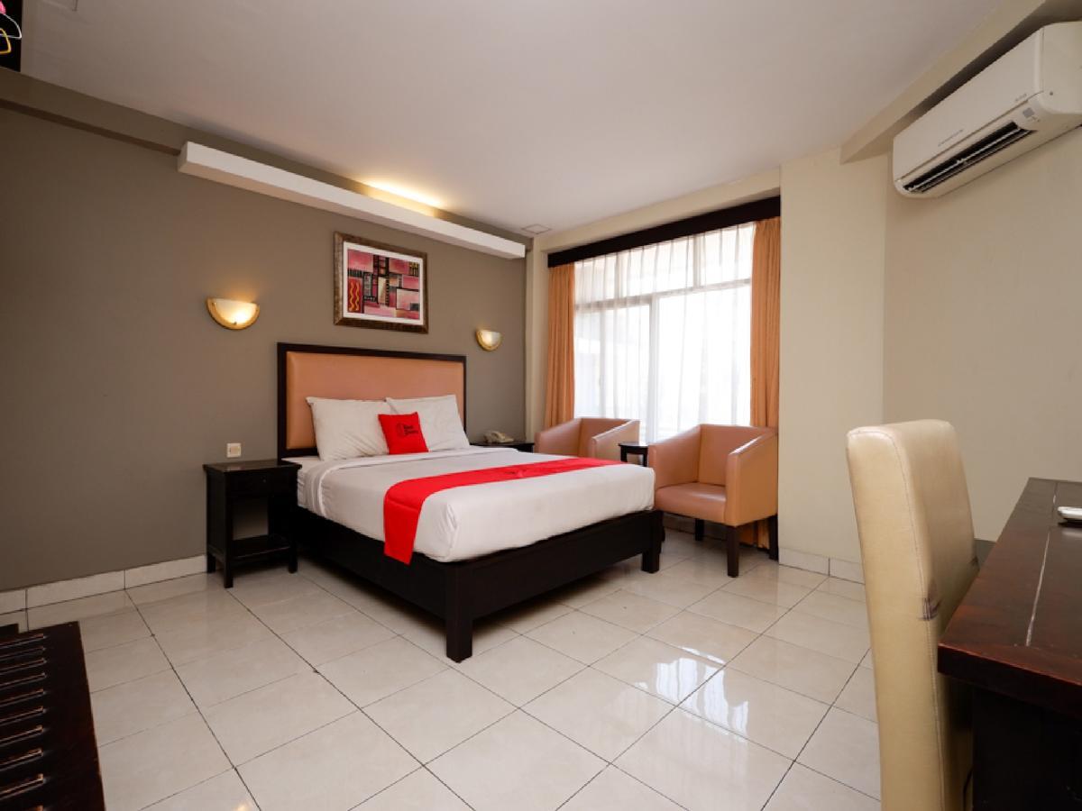 Reddoorz Plus @ Singosari Raya Semarang Esterno foto
